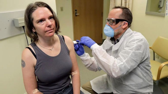 La Universidad de Miami busca cientos de voluntarios para ensayo de vacuna contra la COVID-19