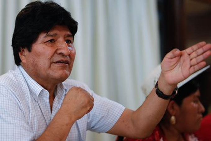 Morales afirma en su libro que militares le dijeron que “no tenían balas” para actuar contra el motín policial.