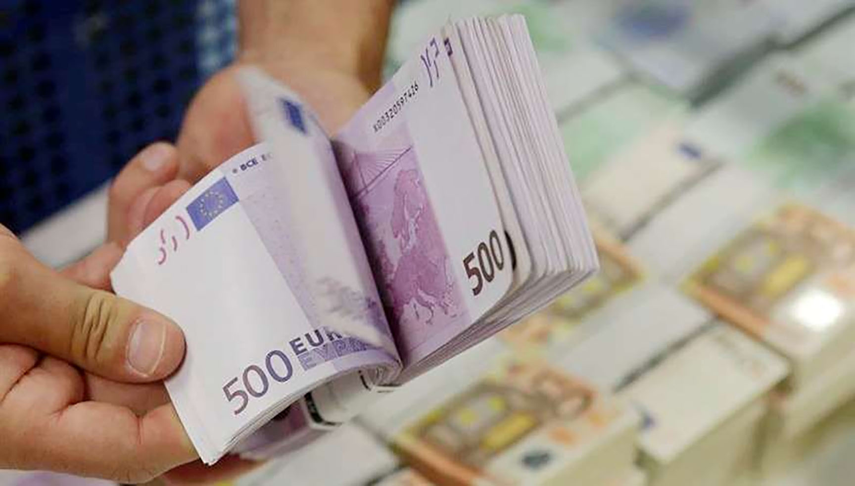 Francia presta 100 millones de euros para financiar bonos en Bolivia