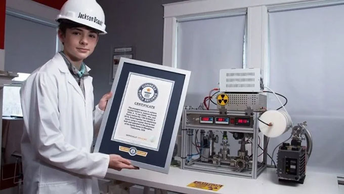 Un adolescente consigue el récord Guinness al lograr una fusión nuclear en su casa