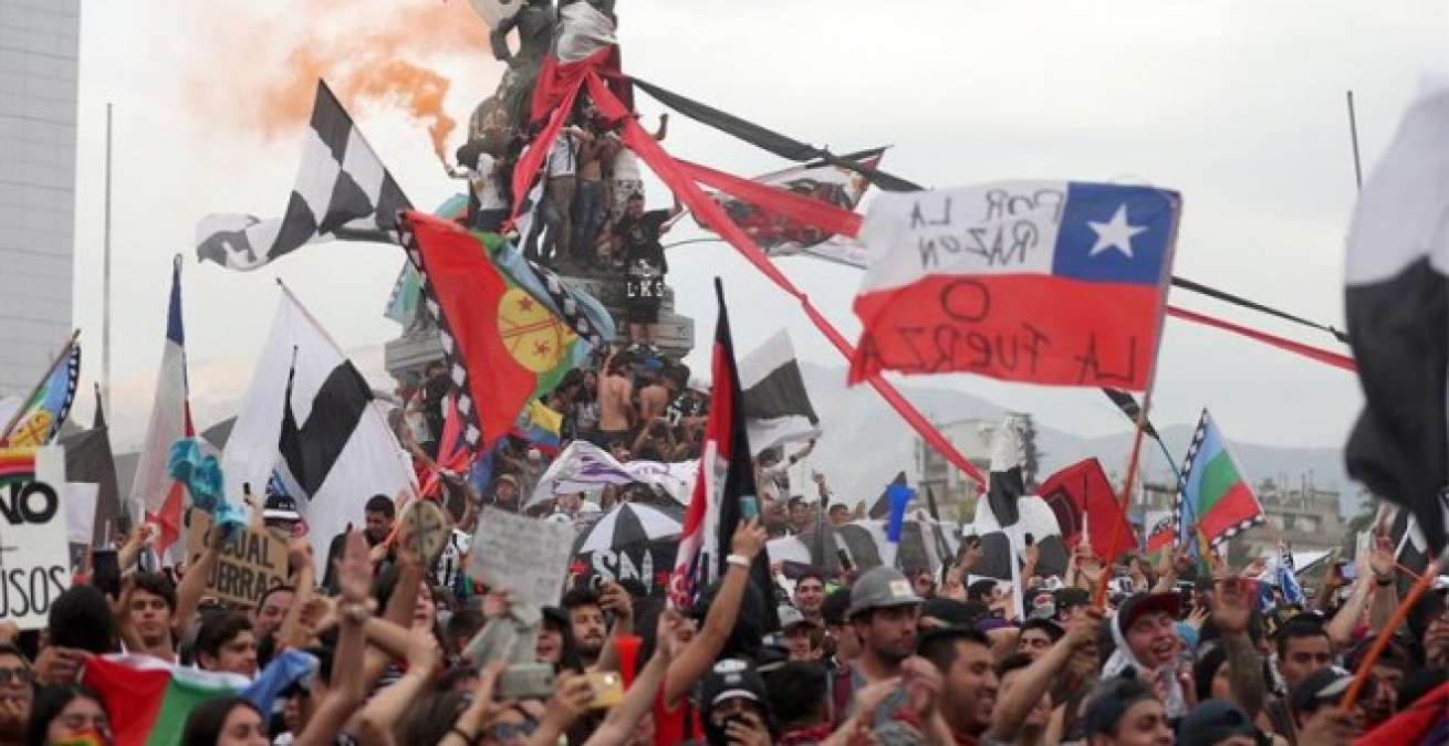 Chile: La marcha más multitudinaria de Chile cierra la semana de  movilizaciones que ha cambiado al país | Público